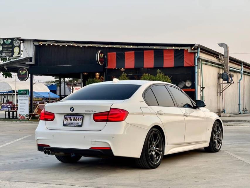 Bmw 330e M Sport Sunroof Topสุด ปี2017 6