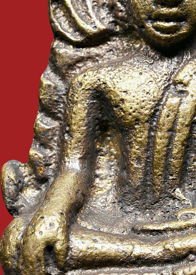 พระพุทธชินราชอินโดจีน ปี 2485 พิมพ์ต้อใหญ่บัวขีด เนื้อโลหะ ตอกโค๊ต 10