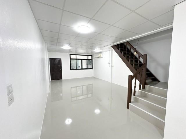 PB5598 ให้เช่าทาวโฮม 2 ชั้น ซอยวชิรธรรมสาธิต57 @นิรันดร์ทาวโฮม บ้านรีโนเวทใหม่ทั้งหลังพร้อมเข้าอยู่ 3