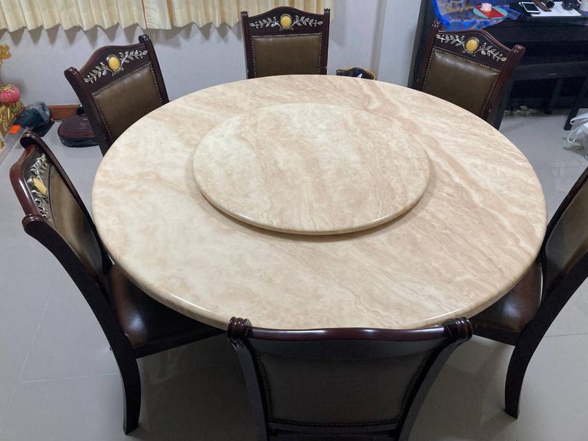 ชุดโต๊ะกินข้าวหินอ่อนพร้อมเก้าอี้ 6 ที่นั่ง