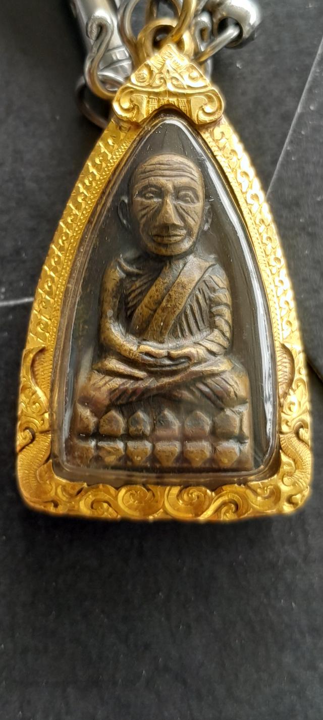 หลวงปู่ทวดหลังเสาอากาศ 5