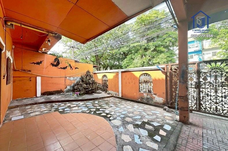 ขายทาวน์โฮม 2 ชั้น 41 ตารางวา ซอยนวมินทร์ 111 หลังมุม ใกล้ทางด่วนเอกมัย-รามอินทรา 8