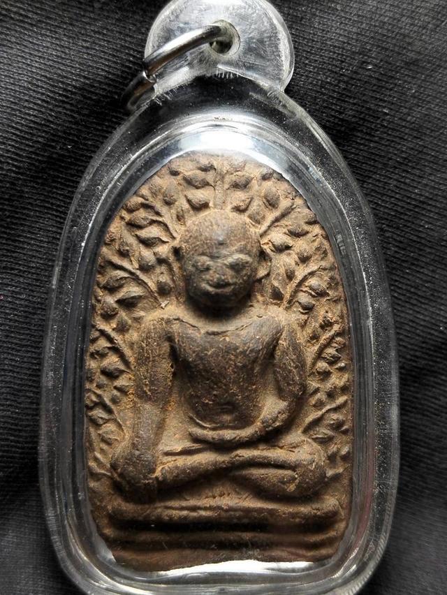 พระเปิมลำพูนเนื้อโทนเขียว