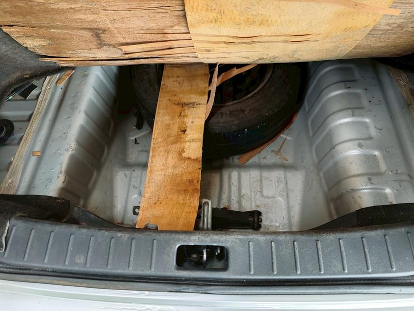 Nissan Almera 1.2 E AT ปี 2015 19