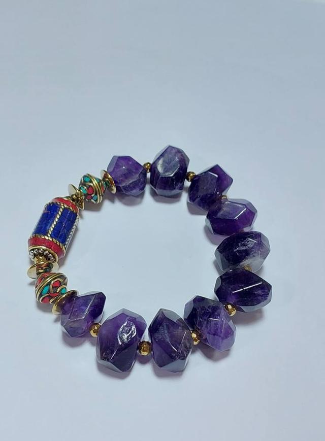 หินAmethysts คั่นแร่เฮมาไทต์ลูกปัดเนปาล 13×14 mm ยาว 18 cm.