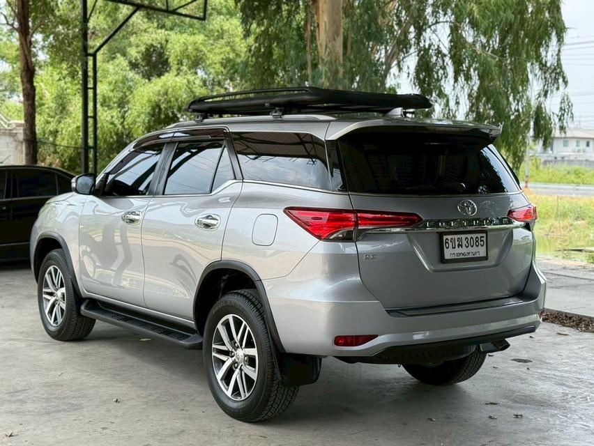 Toyota Fortuner 2.8 ขับ2 2015 จด 16 รูปย่อยที่ 4