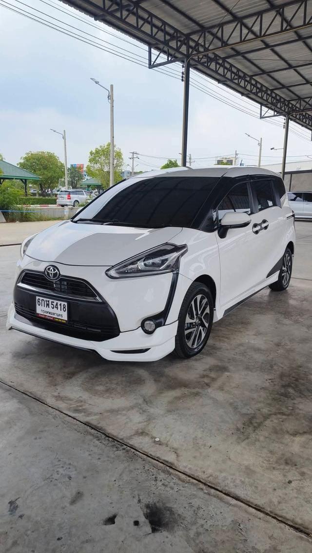 ปี 2017 Toyota Sienta 1.5 V สีขาว 🍓 เกียร์ออโต้ 🍒เครื่องยนต์ 1500 cc.  ✅ราคา 429,000 บาท 👉รถเจ้าของเดียว 👍ตัวท็อป 👉ออฟชั่นครบ