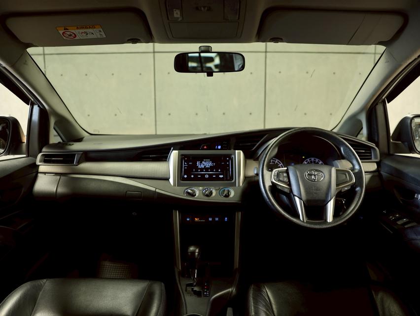 2021 Toyota INNOVA 2.0  Entry Wagon AT รูปที่ 8