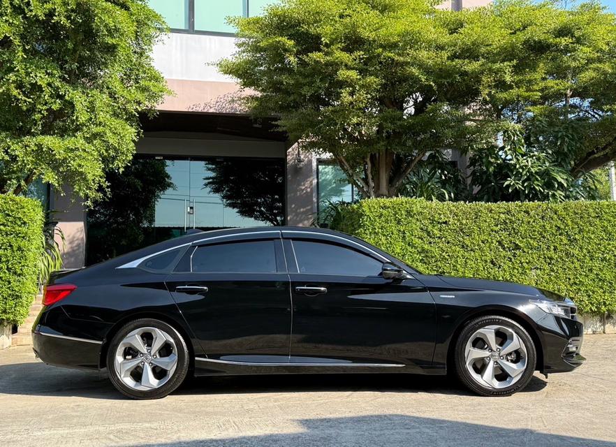 2021 HONDA ACCORD HYBRID รถมือเดียวออกป้ายแดง รถวิ่งน้อย เข้าศูนย์ตามระยะ รถไม่เคยมีอุบัติเหตุครับ 2