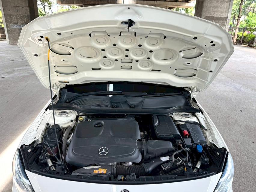 ขายรถ Benz GLA200 W156 ปี 2019 สีขาว เกียร์ออโต้ 15