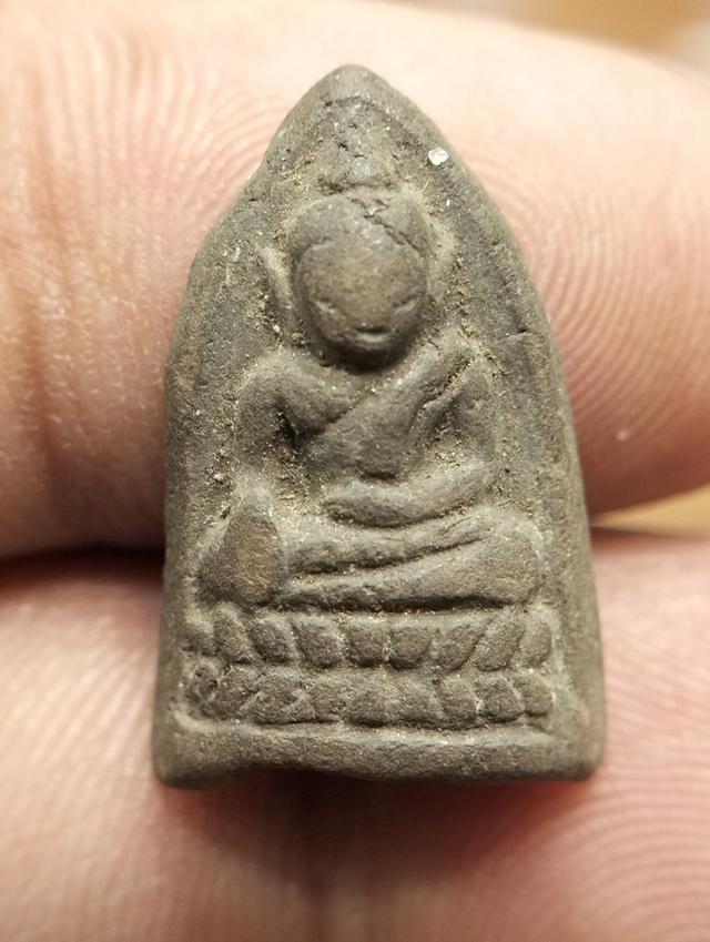 พระผงชัยวัฒน์ ท่านเจ้าคุณศรีสนธิ์ 2485