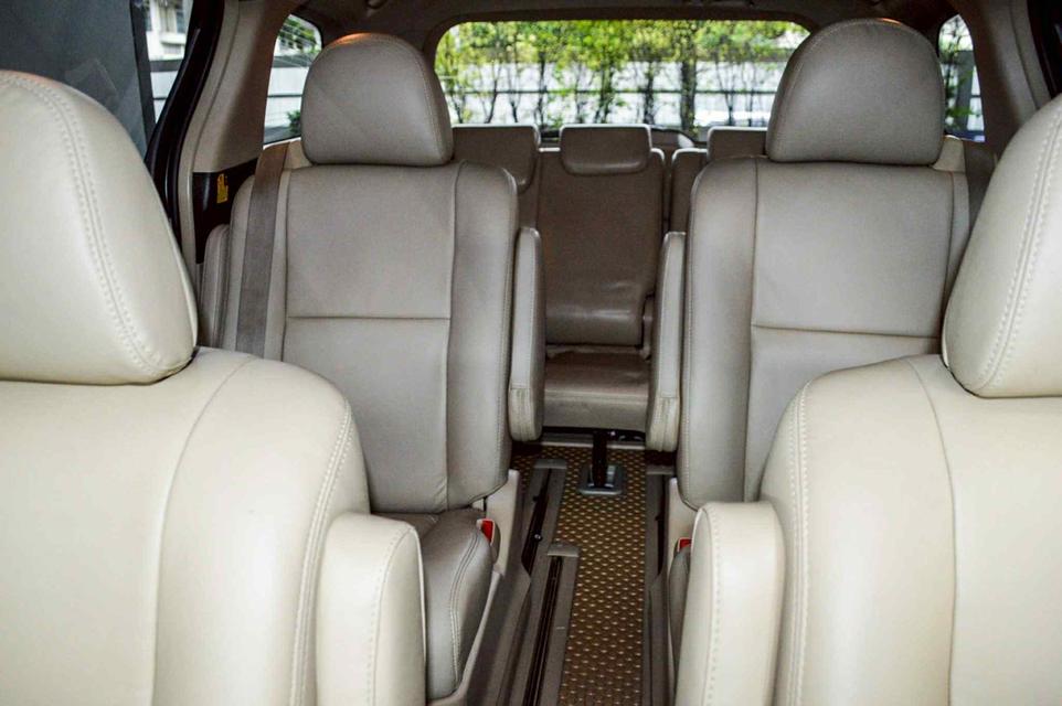 รถเข้าใหม่! Toyota Estima 2.4 Aeras ปี 2013 สภาพสวยจัด พร้อมใช้งาน 12
