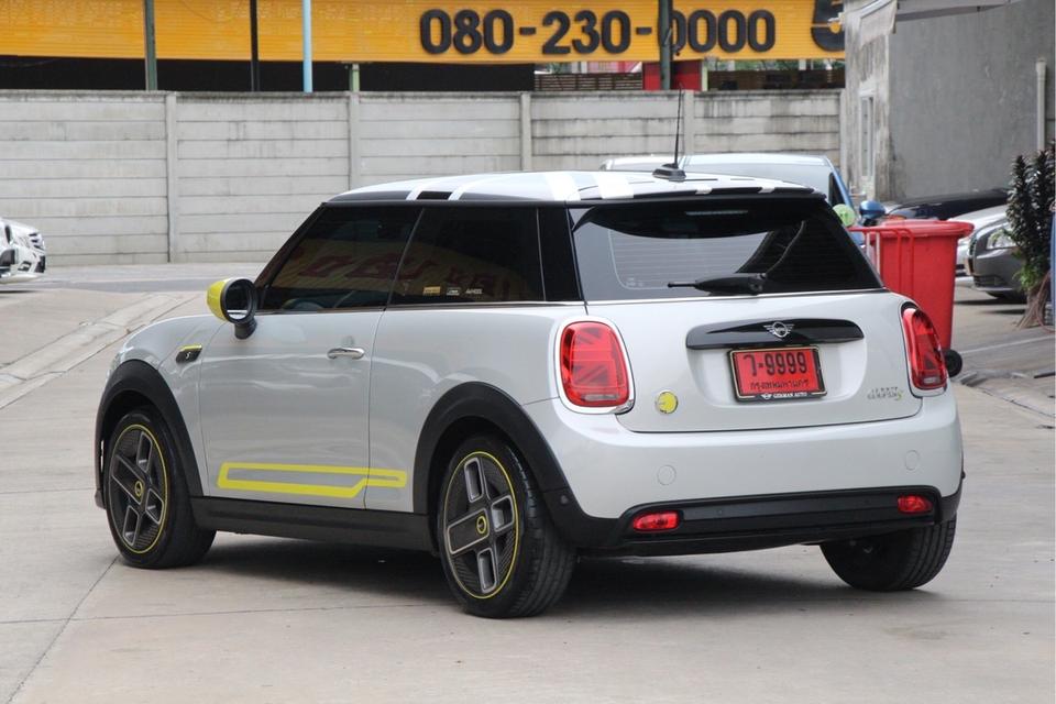 รหัสรถ PBG9999 MINI Cooper SE ปี 2021