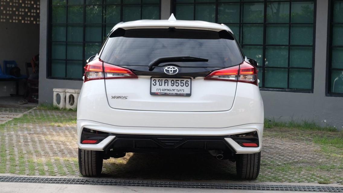 รหัสรถ KN9556 TOYOTA YARIS ECO 1.2 รุ่น SPORT 2022 6