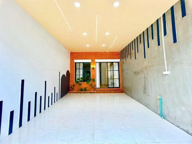 ขายทาวน์เฮ้าส์ หมู่บ้านรินทิชา ซอยร่มเกล้า6 ใกล้ตลาดมีนบุรี ทำเลดี บ้านสวยแต่งใหม่หมด 8