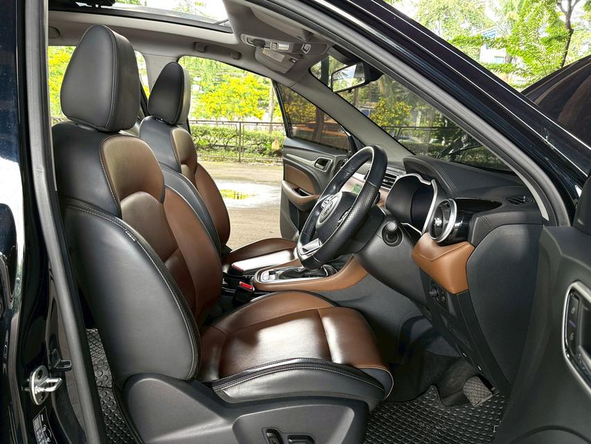 ขายรถ MG ZS 1.5X+ sunroof ปี 2022 สีดำ เกียร์ออโต้ 9