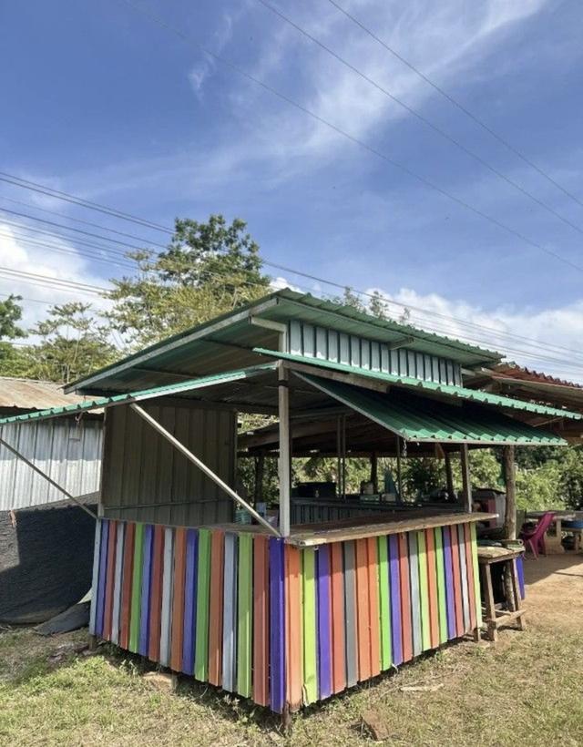 ซุ้มขายของมือสองสภาพดี 4