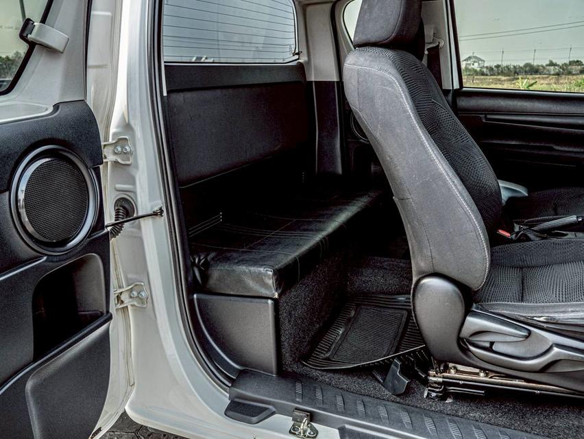 TOYOTA Hilux Revo SmartCab 2.4 Z edition ปี 2022 สีขาว 15