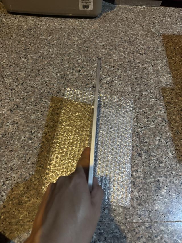 ขายๆๆๆถูกๆๆiPadPro11นิ้วM1 สีหายากSilver 128กิ๊กWifi Only สูนTrueสภาพสวยๆเครื่องใช้งานดีทุกๆฟังชั่นเครื่องรีสโตได้ตลอดไม่มีติดไอคราว Model TH/A สภาพ: