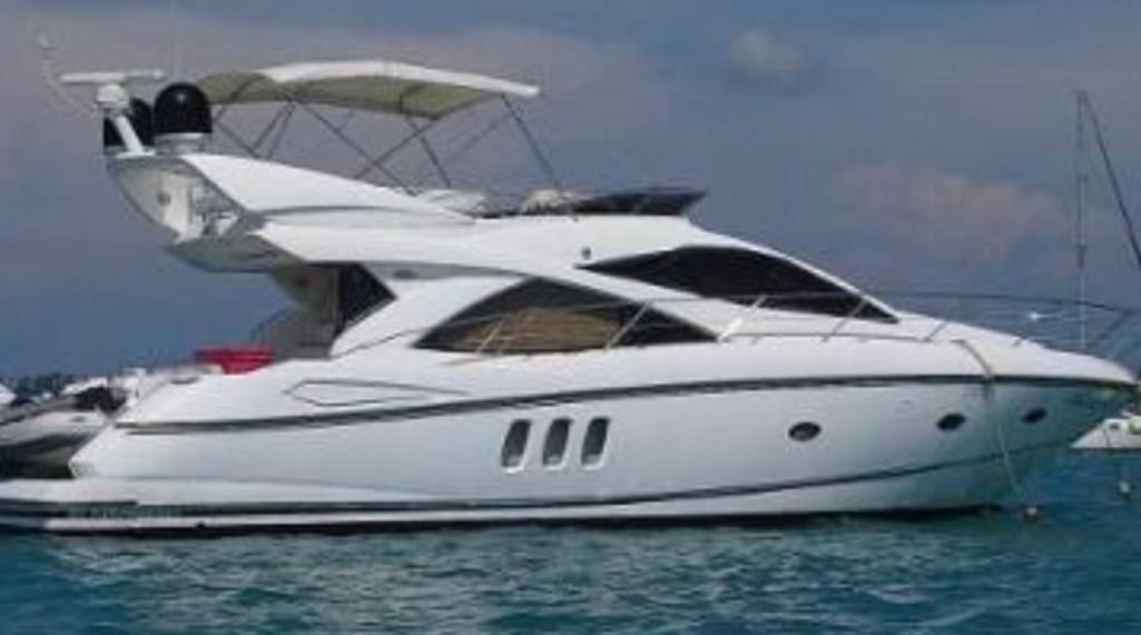 YACHT SUNSEEKER 52 Feet FLYBRIDGE