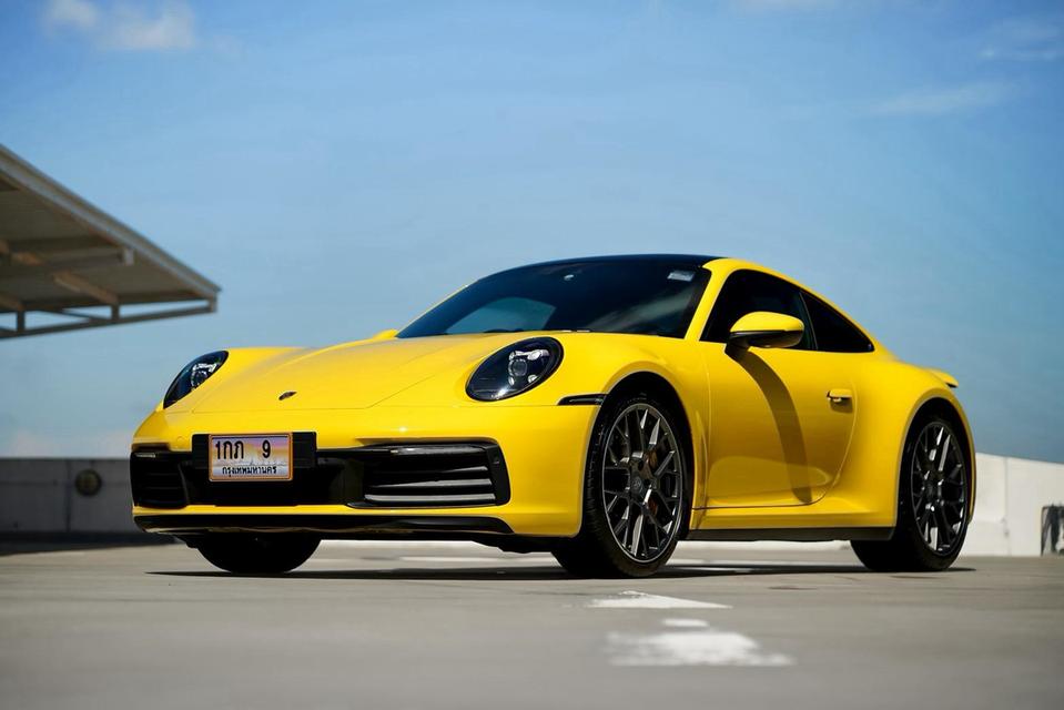 Porsche 911 Carrera 4S ปี 2019 Racing Yellow