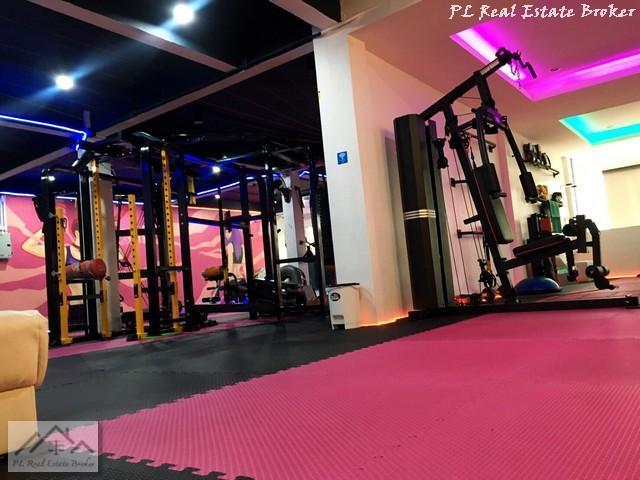ให้เช่าอาคารพาณิชย์ 4.5 ชั้น 3 คูหา มีดาดฟ้า พื้นที่ 1,020 ตรม. ถนนลาดพร้าว ใกล้ Food land , MRT มหาดไทย 2