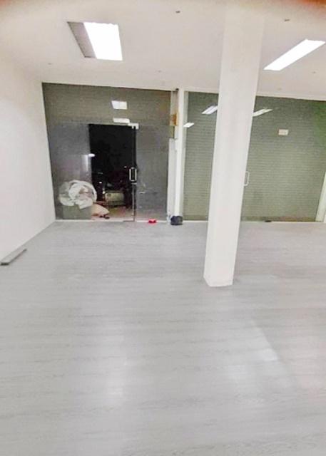 ใกล้เอสบี ดีไซน์สแควร์ รังสิต ฟิวเจอร์พาร์ค รังสิต 2.8 กม.อาคารพาณิชย์ 2 คูหา 4 ชั้น 6นอน 30ตร.ว. 450ตรม.เพียวเพลส รังสิ 2