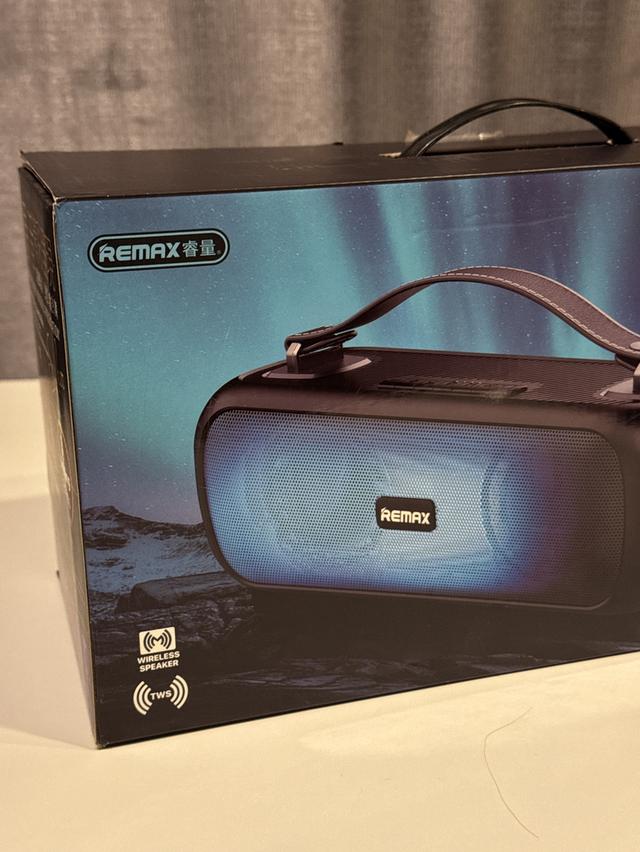 REMAX RB-M25 NAVIGATOR PORTABLE TWS WIRELESS BLUETOOTH SPEAKER V5.1 6