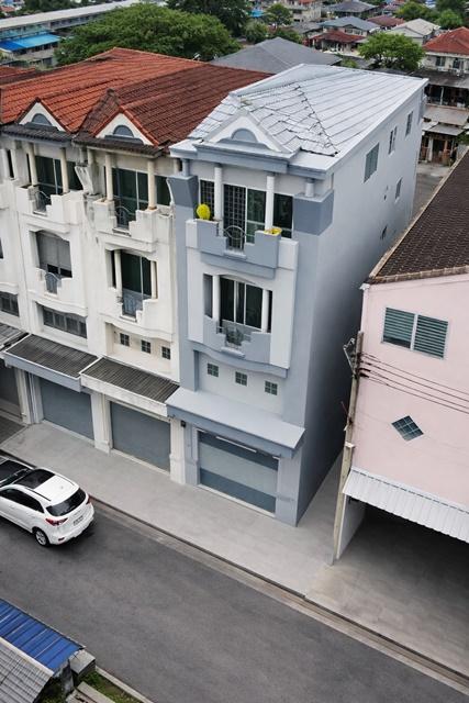 7-Eleven 50ม. 2แห่ง Lotus อาคารพาณิชย์ 3.5 ชั้น 3นอน Big C เคหะร่มเกล้า 150 ม. 3น้ำ 20ตรว. 280ตรม. ให้เช่า ราคา 11,999 บ 1