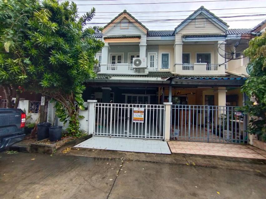 !!ขาย ทาวน์เฮาส์รีโนเวทใหม่พร้อมอยู่บนทำเลศักยภาพเดินทางสะดวกรายล้อมด้วยแหล่งอำนวยความสะดวกบ้านกฤษณา  ร่มเกล้า 1