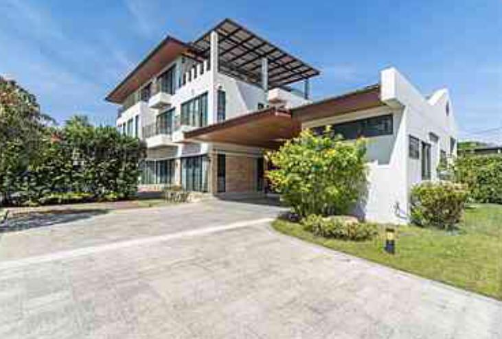 U1394 ให้เช่าบ้านเดี่ยว 3 ชั้น หมู่บ้านมาสเตอร์พีช พระราม 9 พร้อมเฟอร์ในบ้าน และ สระว่ายน้ำส่วนตัว ทำเลดีเดินทางสะดวกเข้าออกได้หลายทาง 1