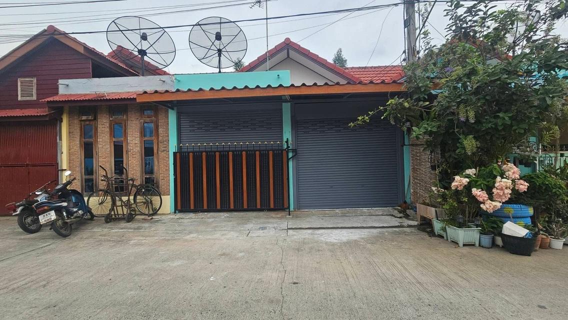 บ้านทาวเฮ้าส์ 2ห้องนอน 1ห้องน้ำ หมู่บ้านบัวคลี่10 อ.อุทัย 11