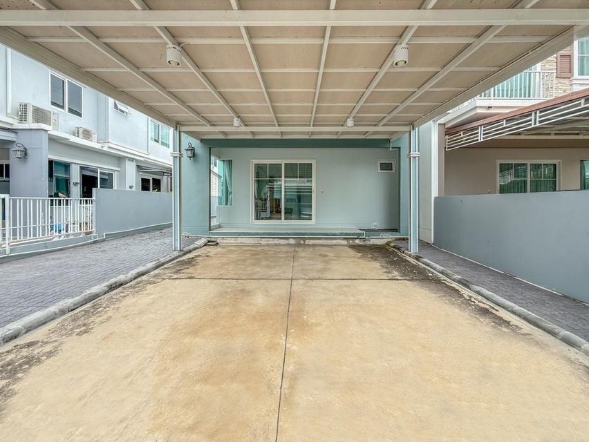 ขายบ้านแฝดมือสอง โครงการ วิลลาจจิโอ ปิ่นเกล้า-ศาลายา (Villaggio Pinklao-Salaya) เนื้อที่ 35 ตร.ว. ใกล้เซ็นทรัลศาลายา และจุดขึ้นทางด่วนศรีรัช 2