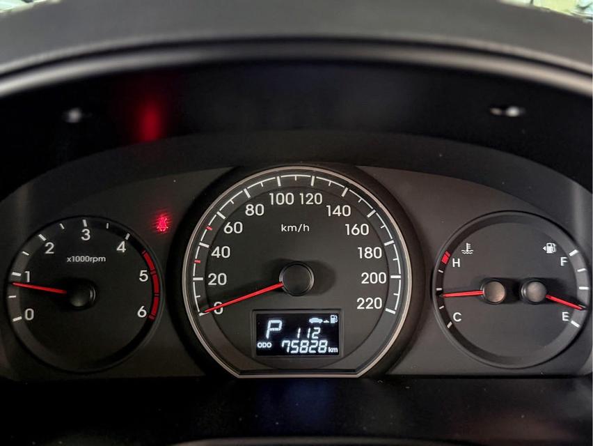 ขาย Hyundai H1 2.5Deluxe ปี21 5