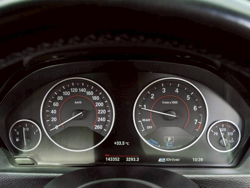 BMW 330e M Sport F30 2016 8