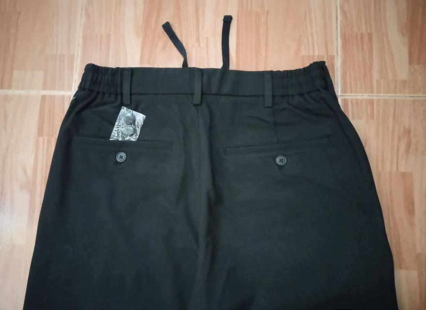 UNIQLO / EZY PANTS กก.สแล็คทรงสุภาพ สีดำเข้ม ขอบเอวยางยืด+เชือก ผ้าผสม นิ่มเนียน ยืดหยุ่น ใส่สบาย สภาพใหม่มาก เหมือนยังไม่ผ่านการใช้งาน รูปที่ 4