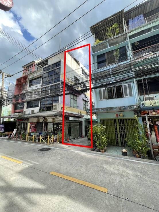 ขายอาคารพาณิชย์ 3 ชั้น ย่านสาทร พร้อมผู้เช่า ราคาขาย 4,000,000 บาท 2