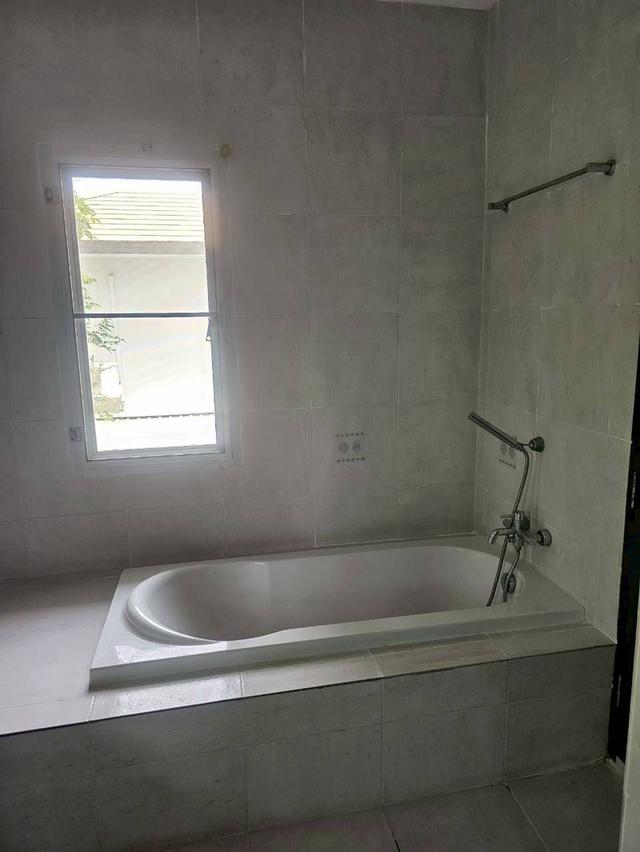 ขาย โนเบิลทารา งามวงศ์วาน 96 ตารางวา 3 ห้องนอน  4ห้องน้ำ ถือกระเป๋าเข้าอยู่ได้เลย เจ้าของขายเอง สนใจติดต่อ 086-8303315 19