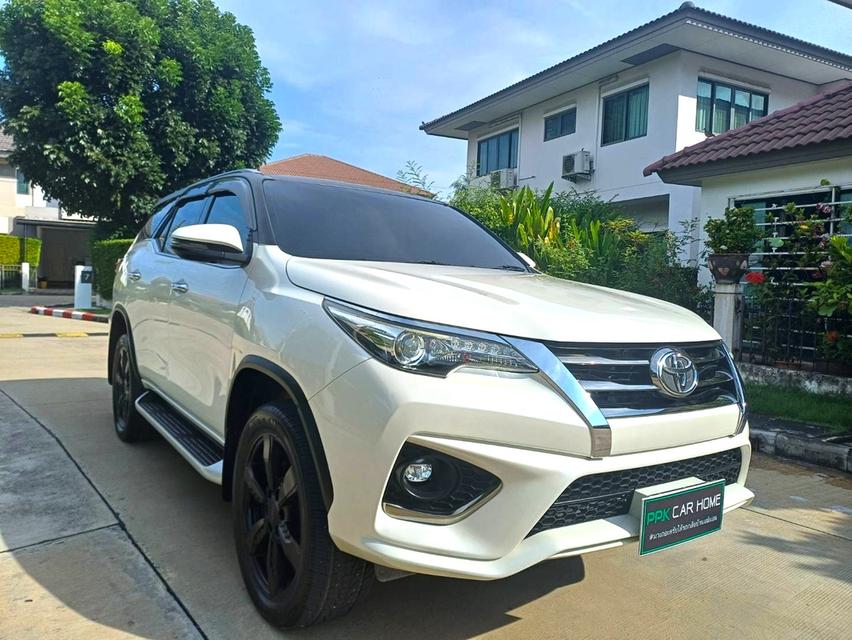 ปี2018 FORTUNER 2.8 TRD SPORTIVO DIESEL ขับ 2 มี BOOK SERVICE