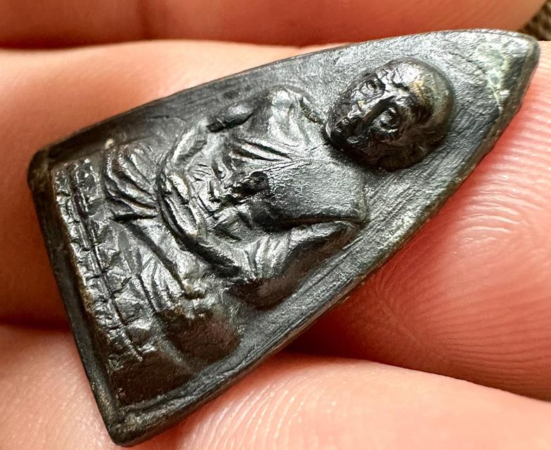 พระหลวงพ่อทวด พิมพ์กลีบบัว “รุ่น ๑” วัดช้างให้​ ปัตตานี​ รูปที่ 6