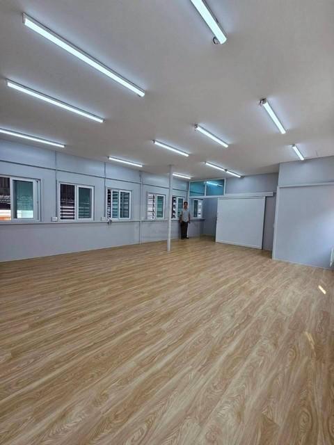 ให้เช่าโกดัง 310 ตร.ม. พร้อมออฟฟิศ 2 ชั้น ซอยบางนา 49 บางพลี ใกล้แหล่งธุรกิจ 6