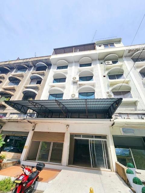 คลีนิคความงาม ศูนย์ผู้สูงอายุ MRT มหาดไทย ลาดพร้าว101 199  จอดรถได้หน้าหลัง ม.ลาดพร้าว บิ้วอิน ให้เช่าอาคาร 5ชั้น 2 คูหา 1