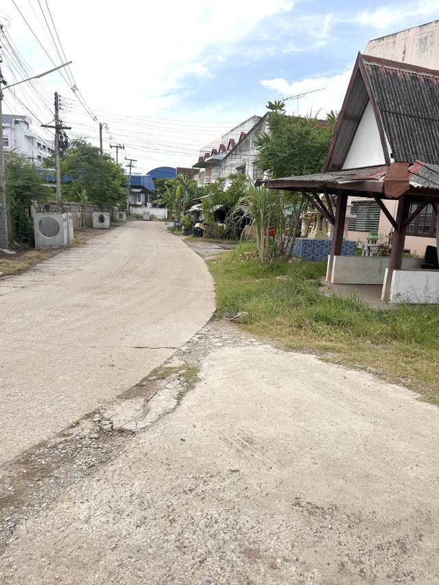 ที่ดินใกล้เซ็นทรัลโคราชเนื้อที่ 1 ไร่ 55ตร.วในเมืองโคราช หน้ากว้าง 20เมตร ลึก 60เมตร ซอยข้างวิทยาลัยสารพัดช่าง ทำเลเหมาะสร้างอพาร์ทเม้นท์ ห้องแถว 4