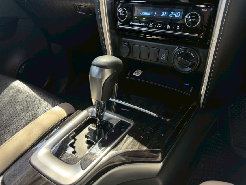 TOYOTA FORTUNER Wagon 4dr Legender 7st Auto 6spRWD 2.8DCT 4WD Y2021 17