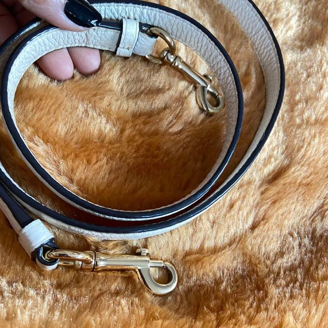 กระเป๋าcoach มือสองสภาพดี 11