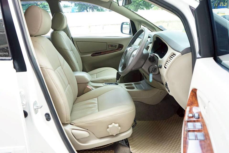 2012 TOUOTA INNOVA 2.0G 10