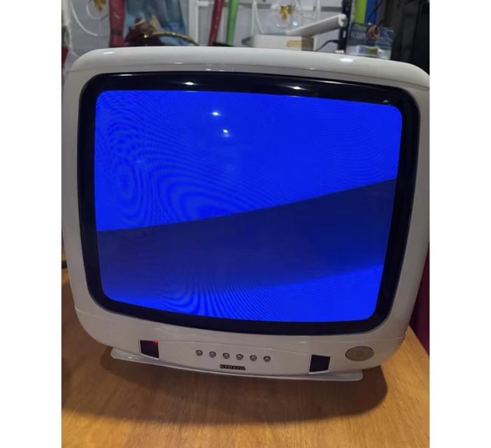 strada CRT TV 14 inches white color  2