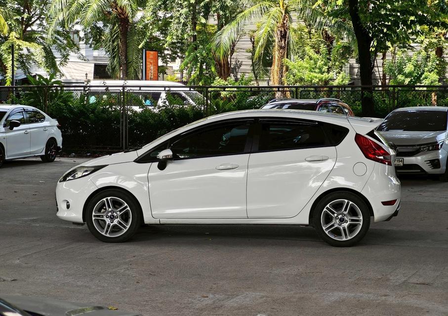 FORD Fiesta 1.5 Sport Hatchback AT ปี 2013