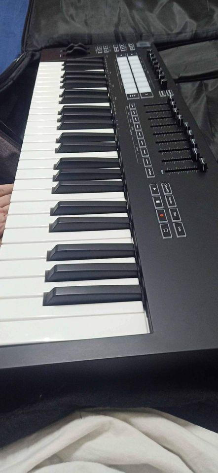 Novation Launchkey คีย์บอร์ดไฟฟ้า  3