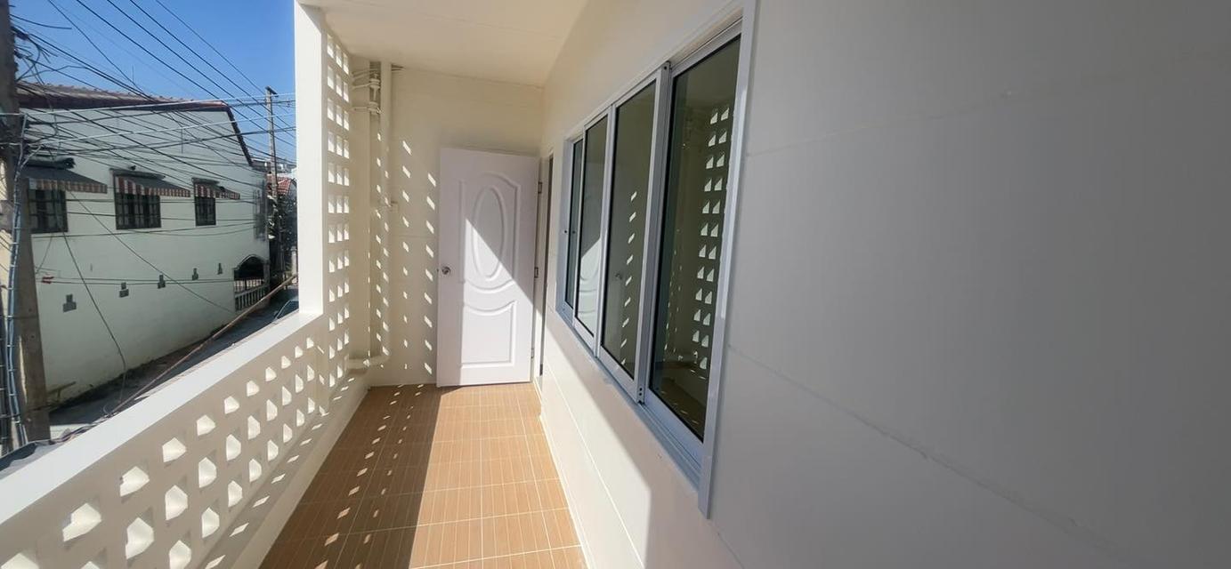 ทาวน์เฮ้าส์จังหวัดนครราชสีมา รีโนเวทตกแต่งใหม่ ราคาคุยกันก่อนได้ค่ะ 2